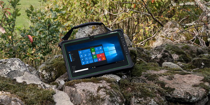 En FIDS Zelo Tablet PC utomhus